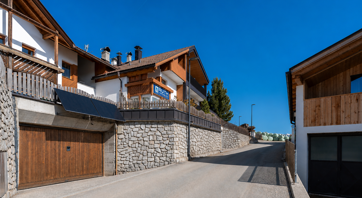 Sunny terraced house with charm and an alpine living feel