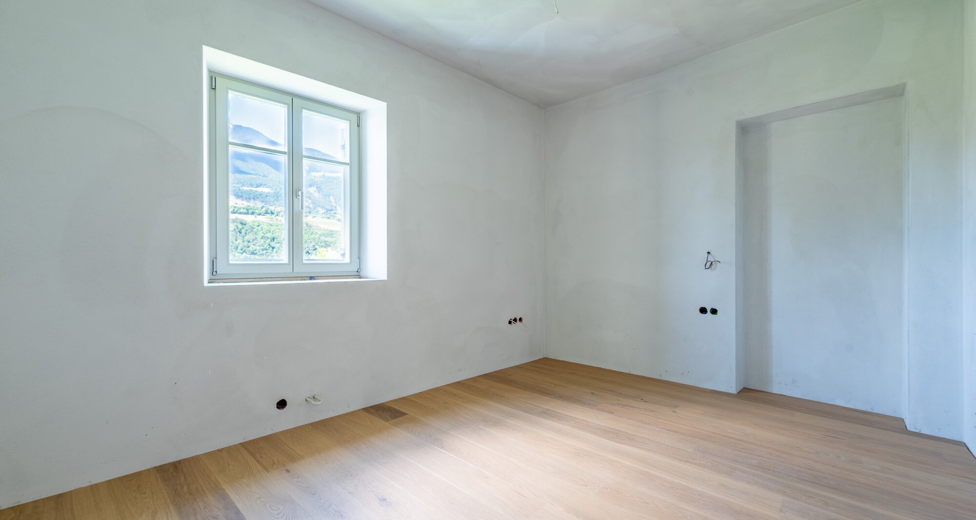 A3: New four-room apartment on a high floor with ~400 m² garden