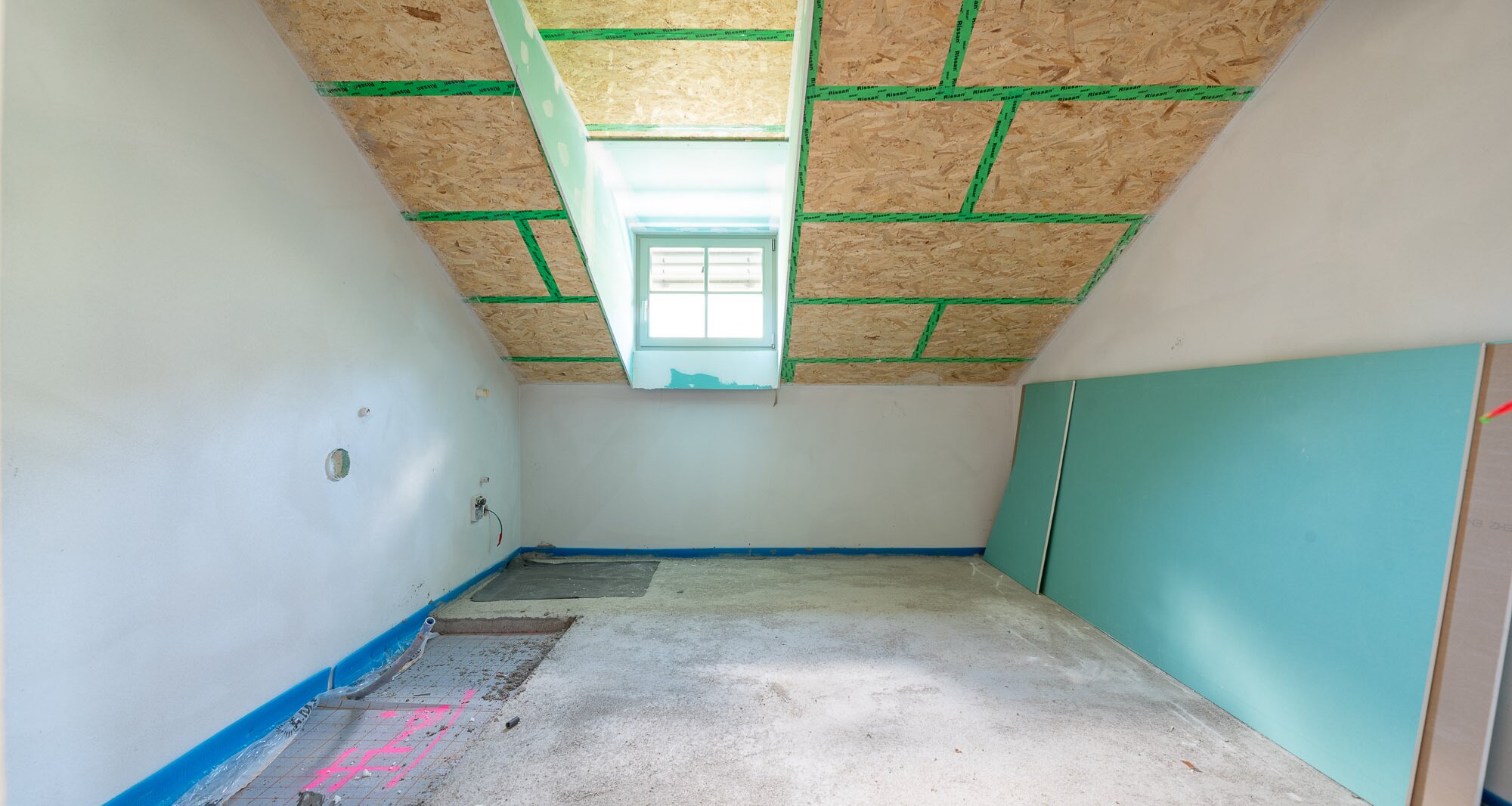 A4: Neue Penthousewohnung mit freiem Blick