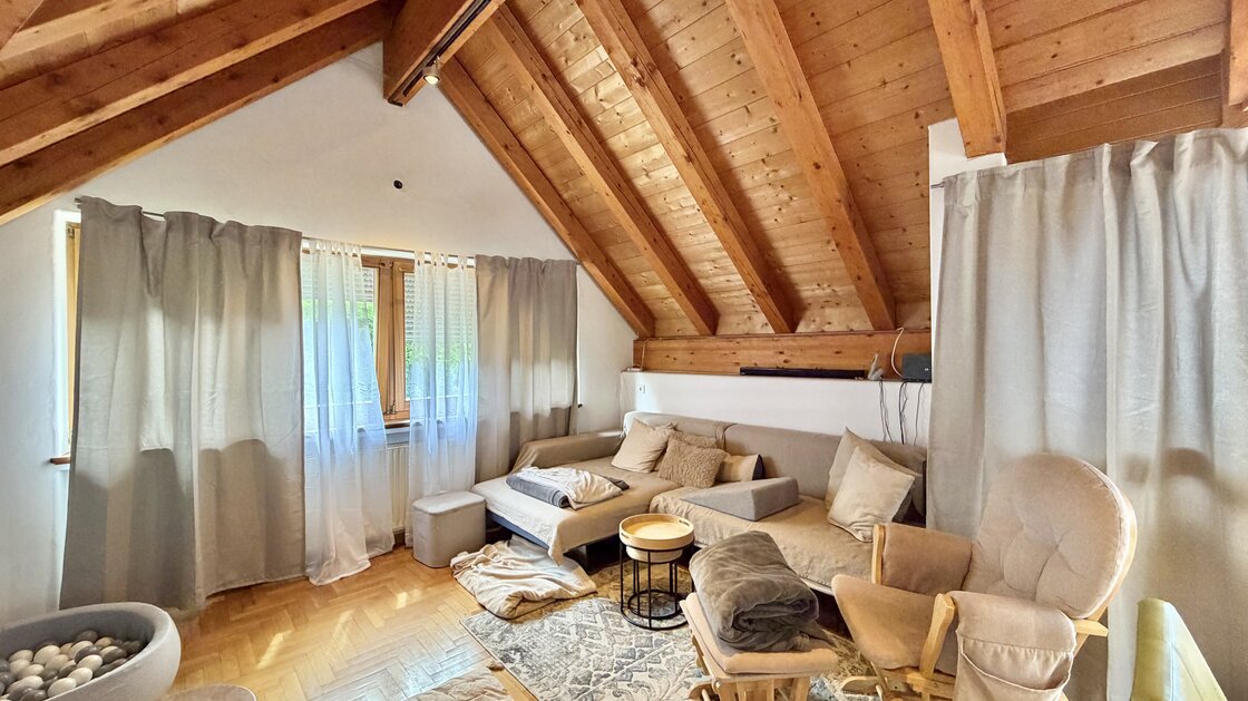 Große 6-Zimmer-Dachgeschosswohnung mit Panoramablick über Brixen