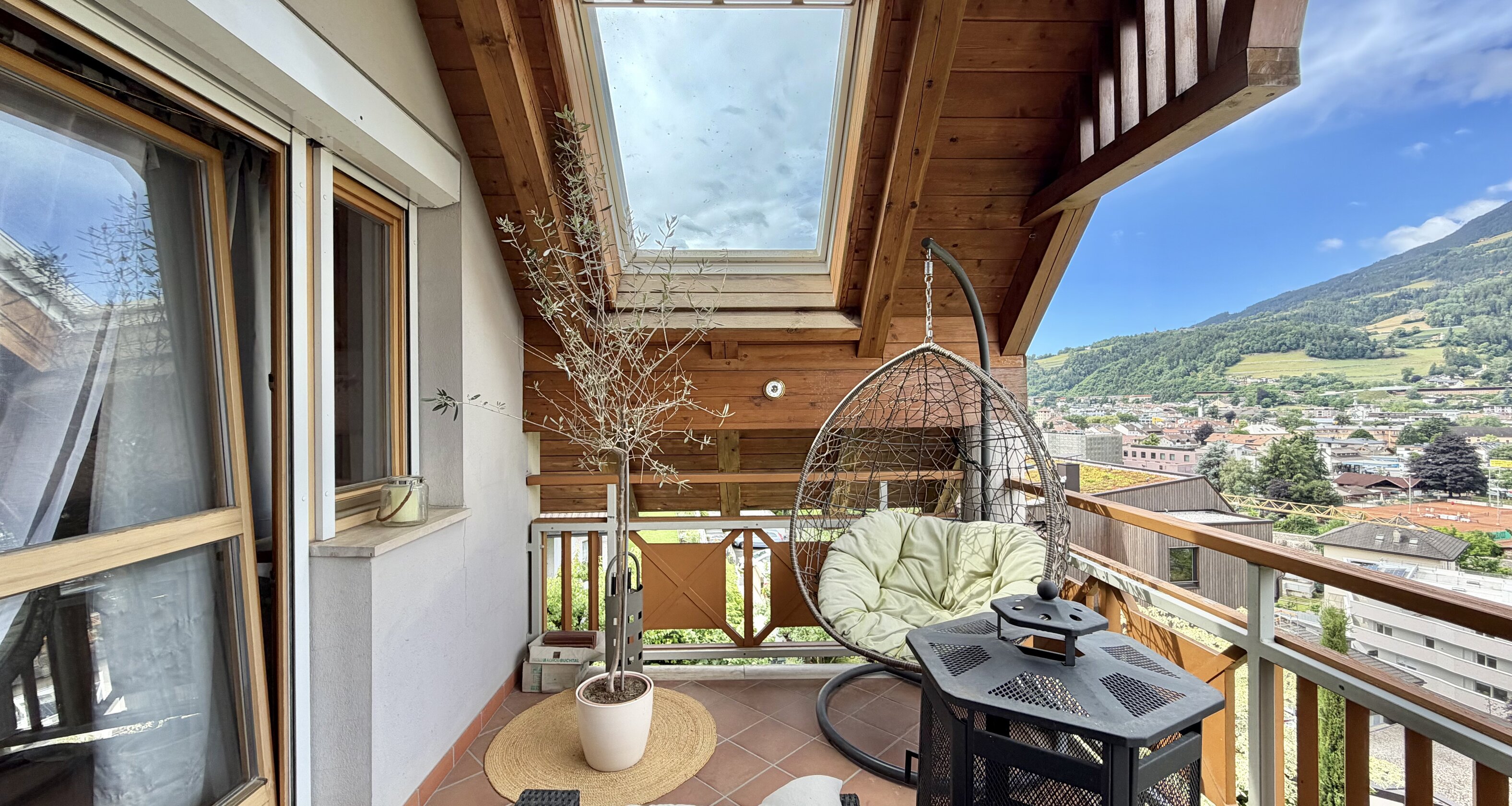 Große 6-Zimmer-Dachgeschosswohnung mit Panoramablick über Brixen