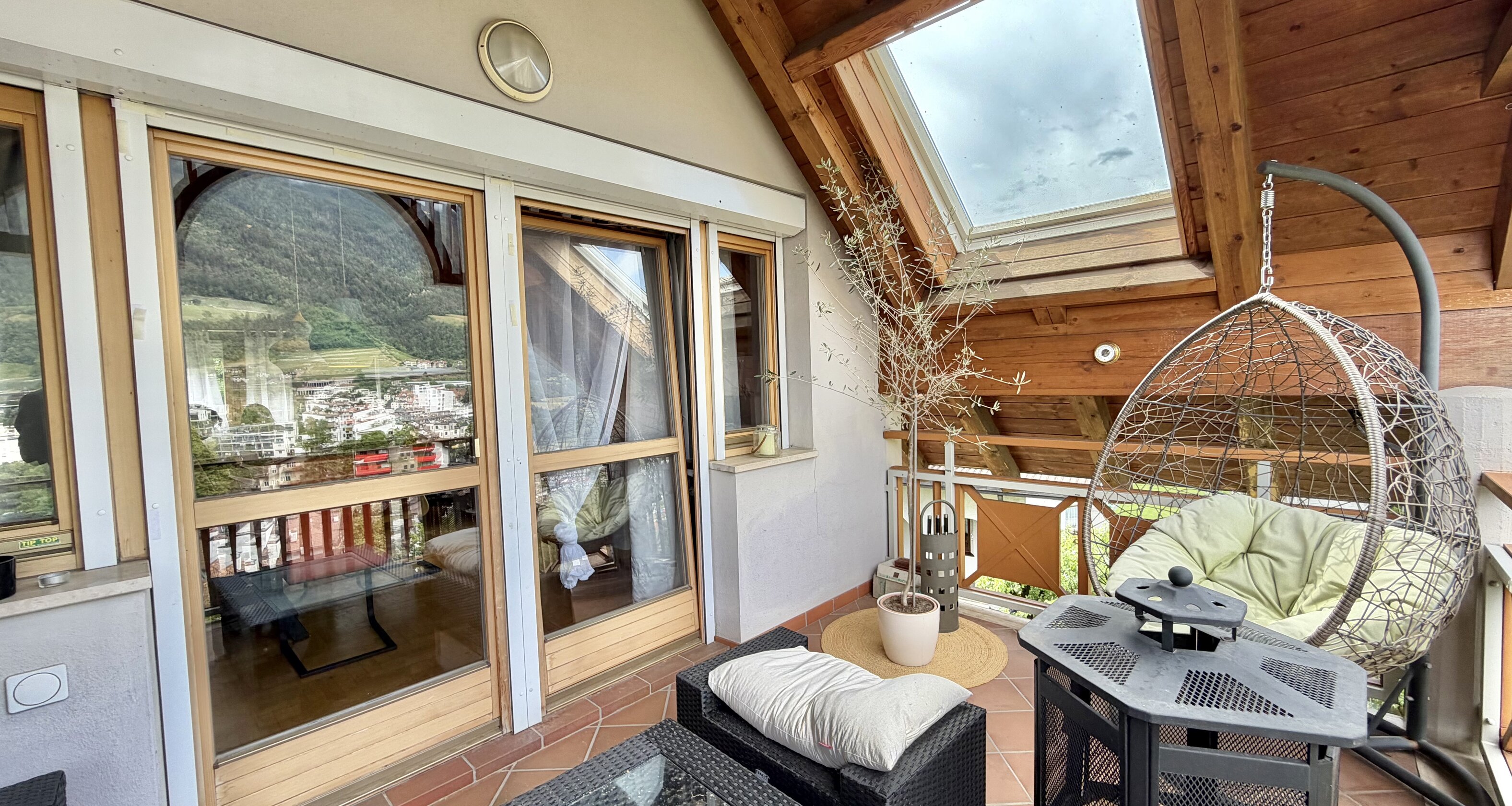 Große 6-Zimmer-Dachgeschosswohnung mit Panoramablick über Brixen