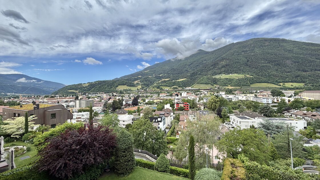 Große 6-Zimmer-Dachgeschosswohnung mit Panoramablick über Brixen