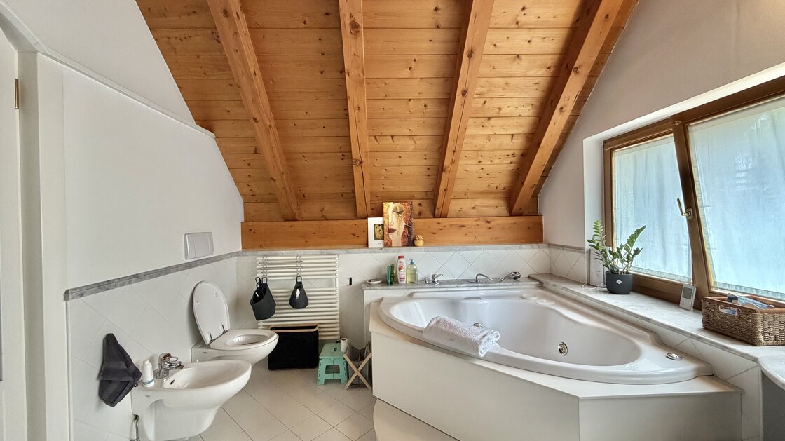 Große 6-Zimmer-Dachgeschosswohnung mit Panoramablick über Brixen