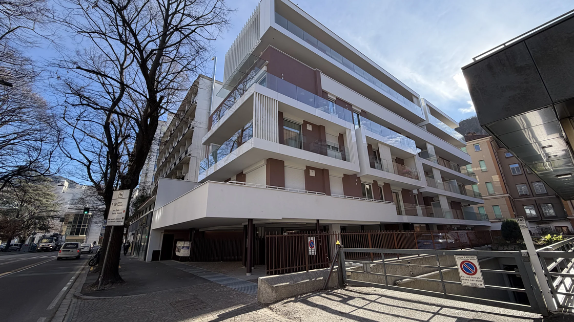 W2 - Neue, sehr interessante Einzimmerwohnung mit Privatgarten
