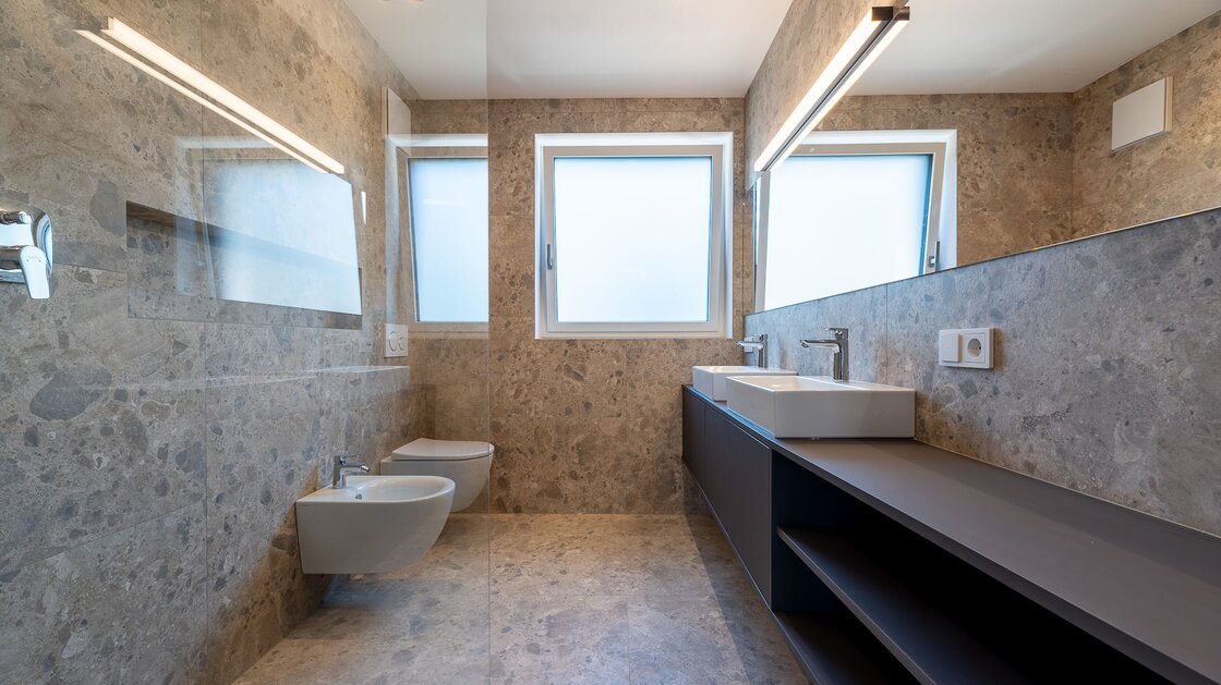 W6: Neue Penthousewohnung mit zwei Terrassen, letzter Stock