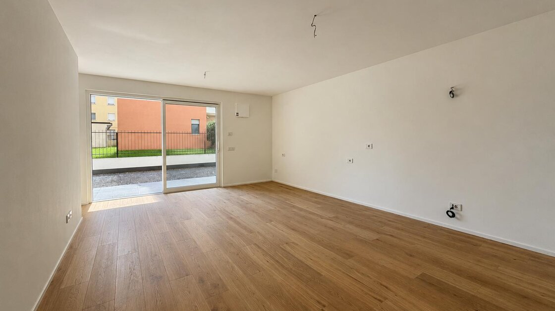 W2 - Neue, sehr interessante Einzimmerwohnung mit Privatgarten