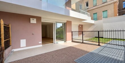 W2 - Neue, sehr interessante Einzimmerwohnung mit Privatgarten