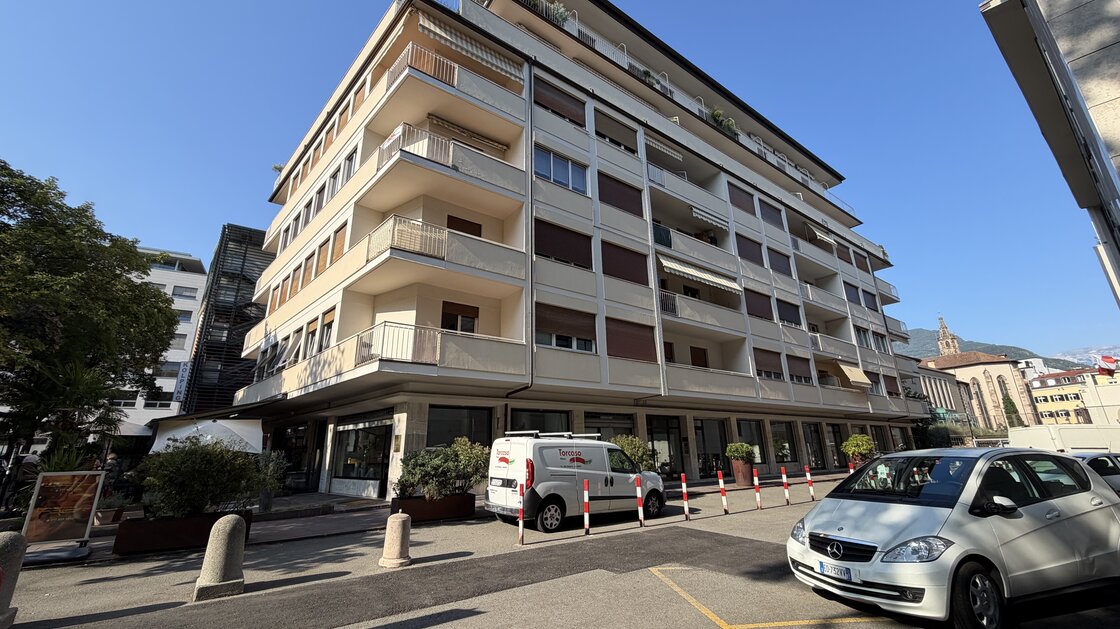 Appartamento da ristrutturare con balcone e potenziale di valorizzazione