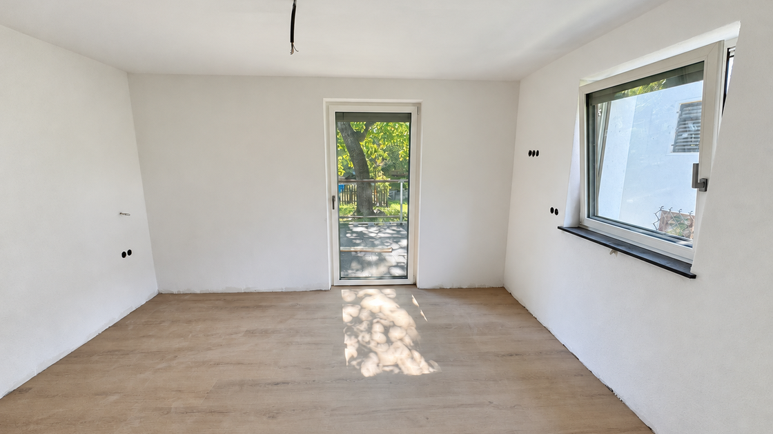 Appartamento ristrutturato con balcone e ampia terrazza