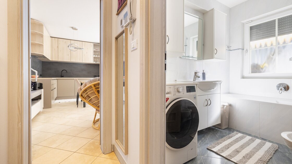Spacious One-Bedroom Apartment with Private Garden