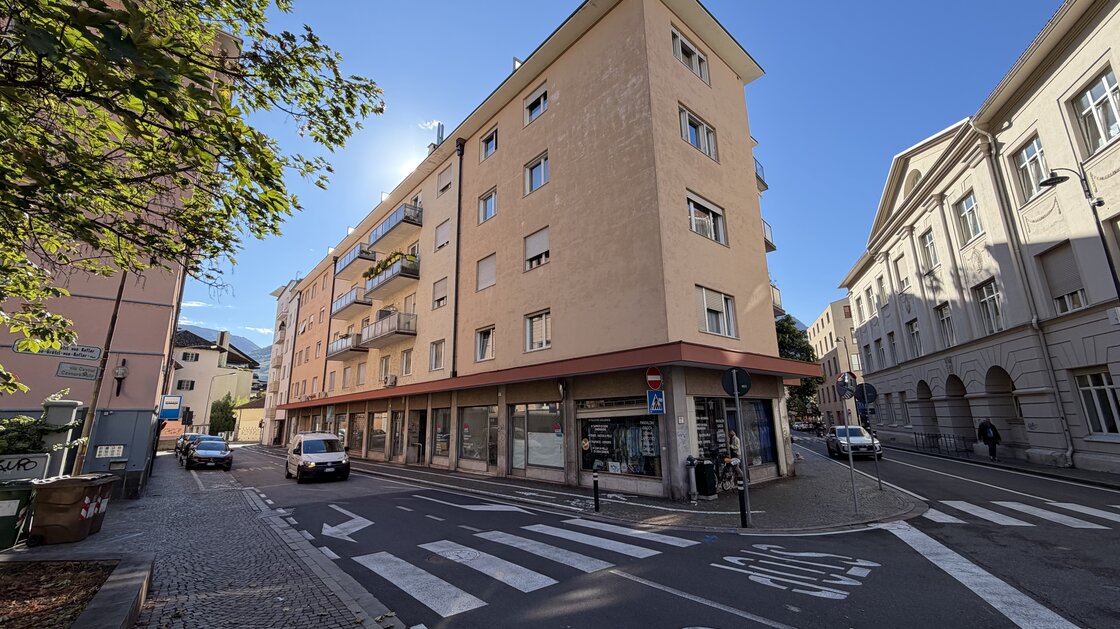 Quadrilocale ristrutturato a nuovo con balcone